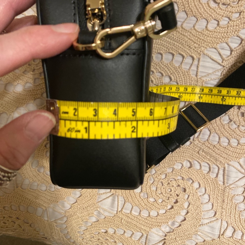 Kate Spade Disney Black crossbody Bag with MARIE from the Aristocats! - Picture 6 of 11
